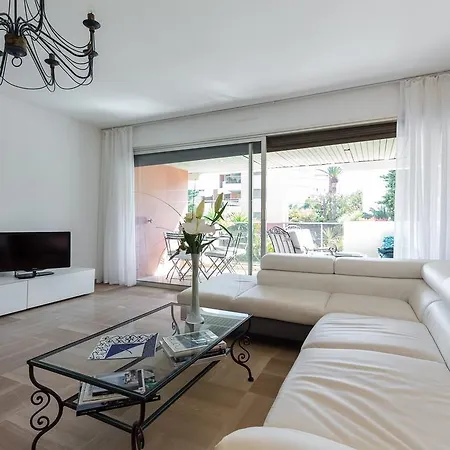 Апартаменты Les Jardins Du Cap Антиб