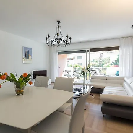 Les Jardins Du Cap Апартаменты