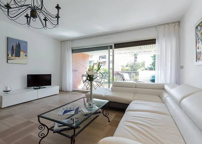 Apartment Les Jardins Du Cap Antibes